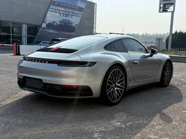 Porsche 911 — Фото автомобиля 8