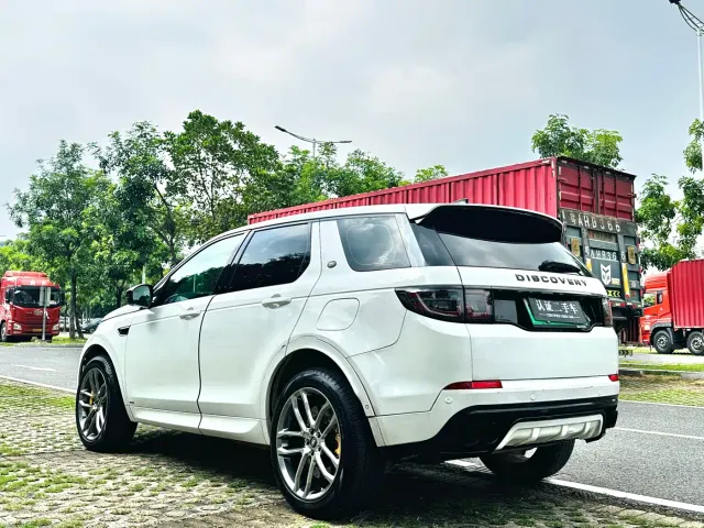 Land Rover Discovery Sport — Фото автомобиля 7