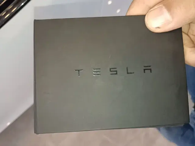 Tesla Model Y — Фото автомобиля 8