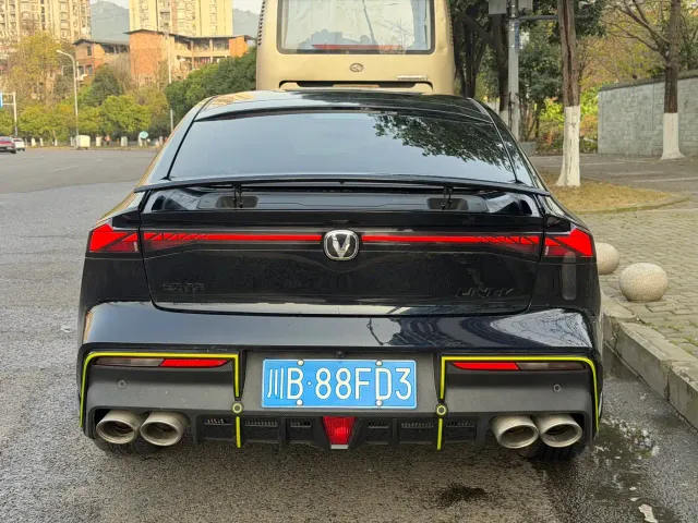 Changan UNI-V — Фото автомобиля 3