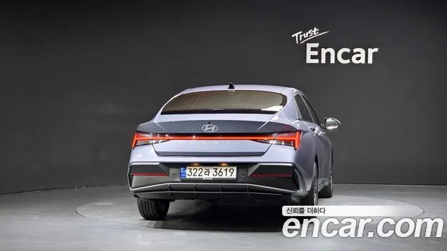 Hyundai Avante CN7 — Фото автомобиля 4
