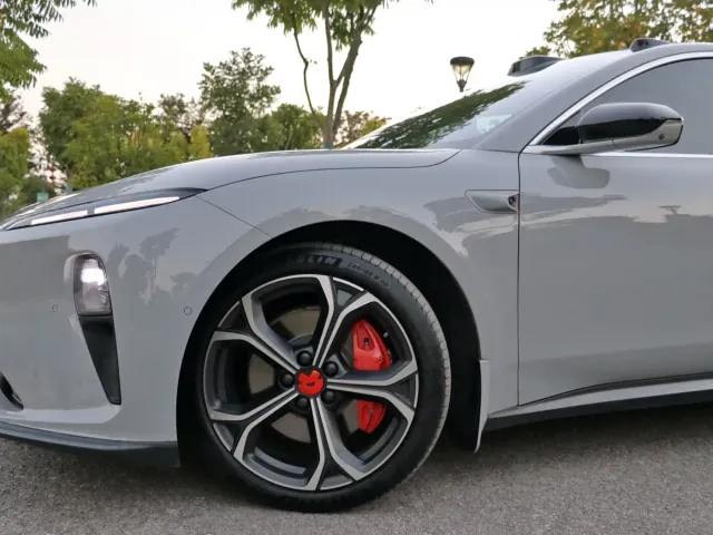 Nio ET5 Touring — Фото автомобиля 8