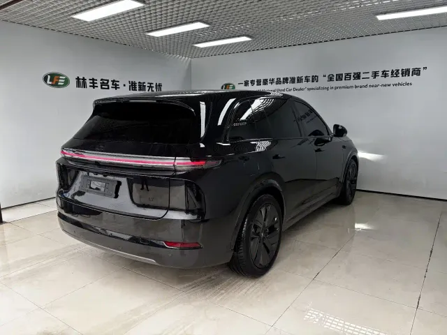 Li Auto L7 — Фото автомобиля 5
