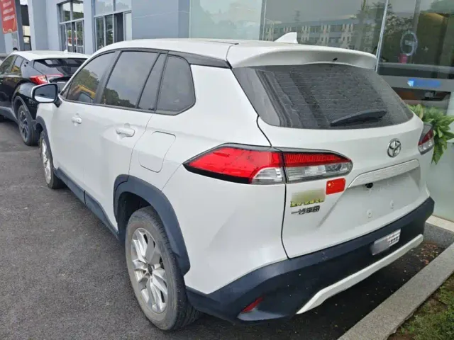 Toyota Corolla Cross — Фото автомобиля 4
