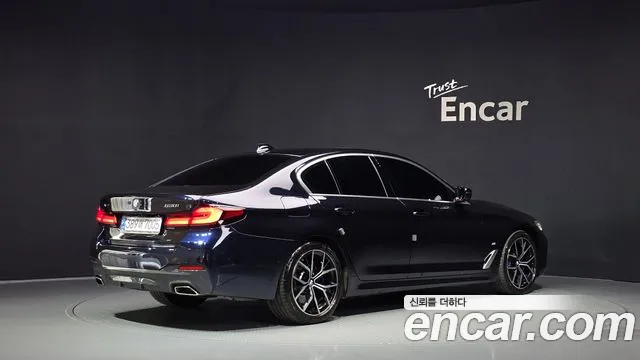 BMW 5 Series — Фото автомобиля 2