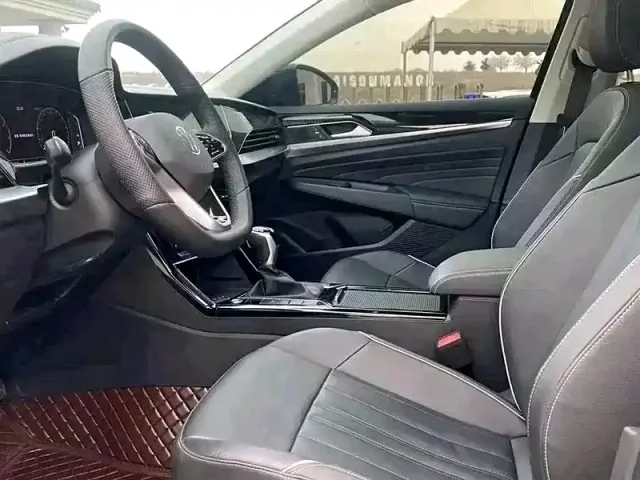 Volkswagen Passat — Фото автомобиля 9