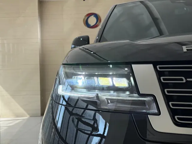 Land Rover Range Rover — Фото автомобиля 3