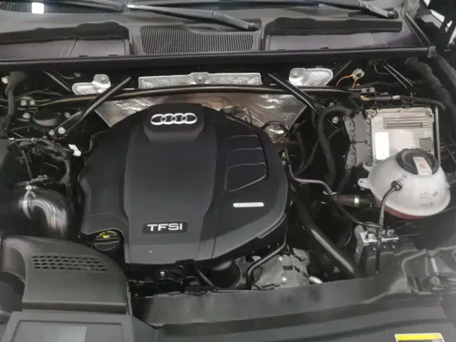Audi Q5L — Фото автомобиля 10