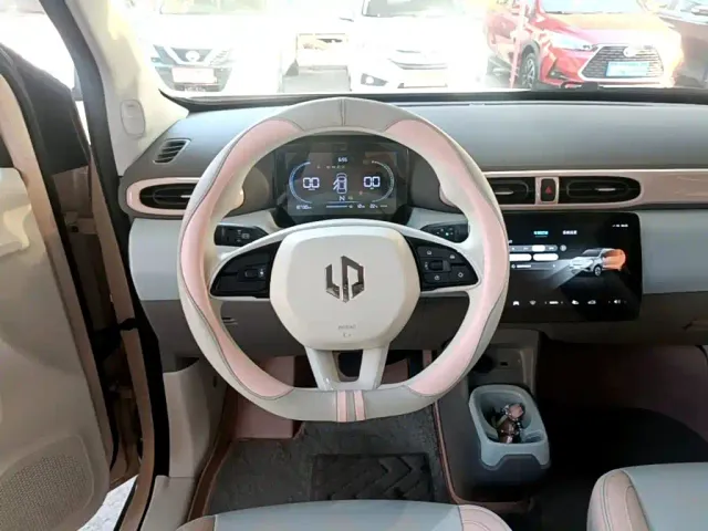 Leapmotor T03 — Фото автомобиля 10
