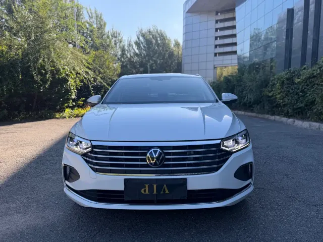 Volkswagen Lavida — Фото автомобиля 2