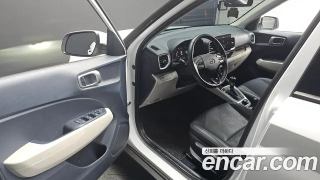 Hyundai Venue — Фото автомобиля 15