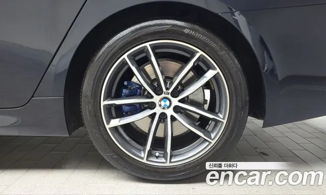 BMW 5 Series G30 — Фото автомобиля 6