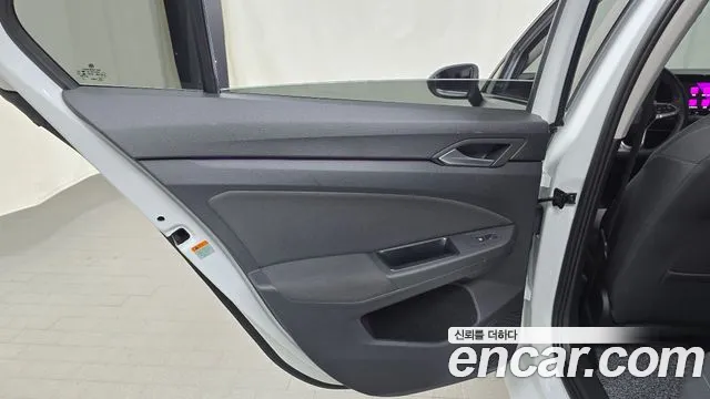 Volkswagen Golf Golf 8 поколение 2.0 TDI Prestige — Фото автомобиля 24