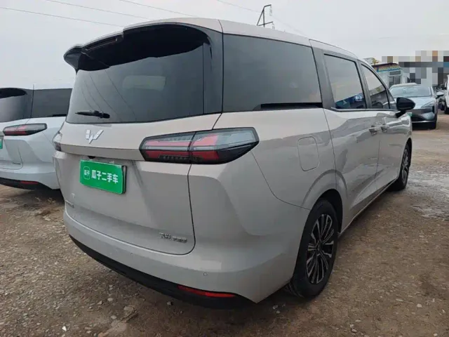 Wuling Starlight 730 — Фото автомобиля 6