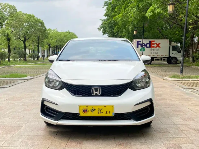 Honda Fit — Фото автомобиля 2