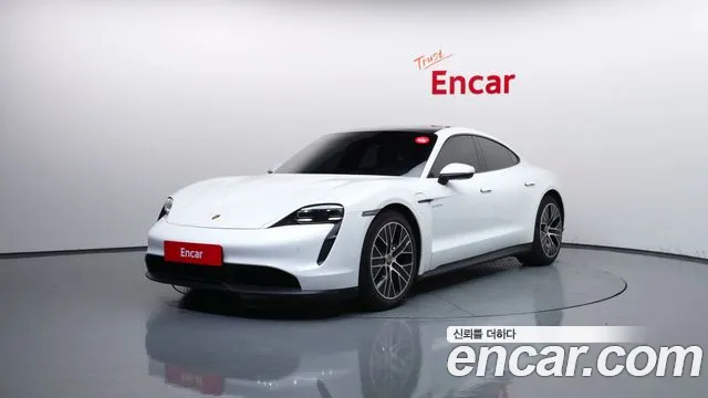 Фотография автомобиля — Porsche Taycan