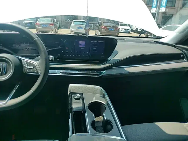 Buick E5 — Фото автомобиля 12