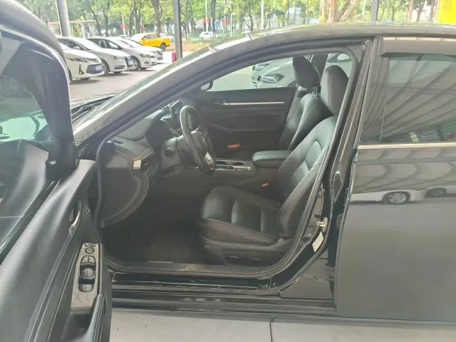 Nissan Teana — Фото автомобиля 12