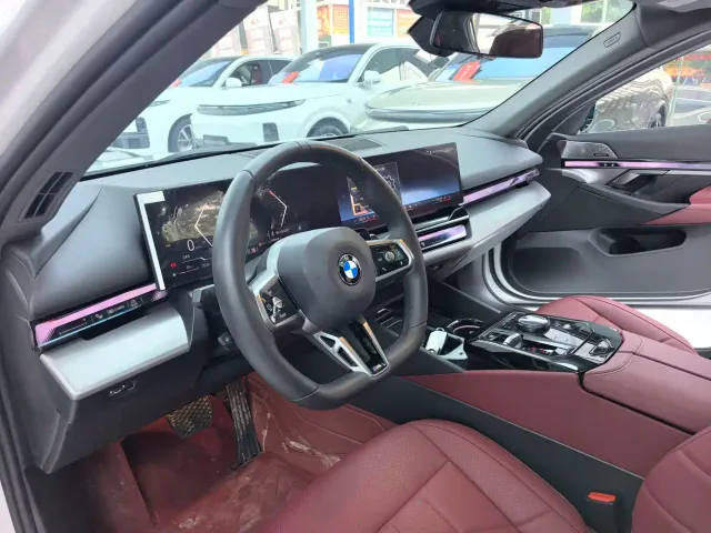 BMW 5 Series — Фото автомобиля 6