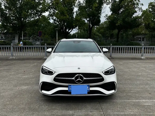 Фотография автомобиля — Mercedes-Benz C-Class