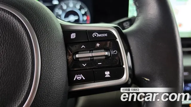 Kia Carnival Generation 4 — Фото автомобиля 24