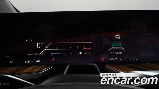 Cadillac Escalade — Фото автомобиля 11