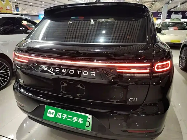 Leapmotor C11 — Фото автомобиля 5