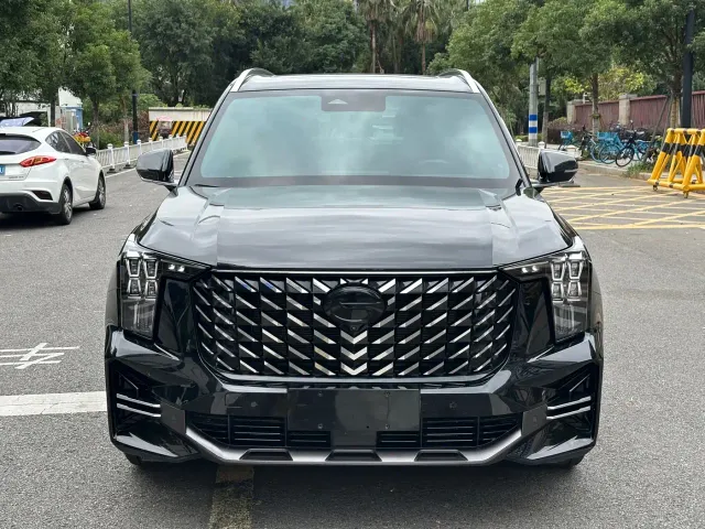 GAC Trumpchi GS8 — Фото автомобиля 2