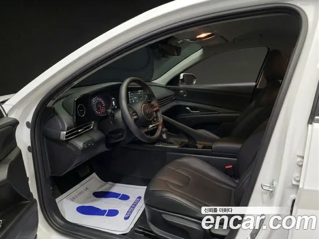 Hyundai Avante CN7 — Фото автомобиля 10