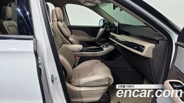 Lincoln Aviator 2nd Gen — Фото автомобиля 17