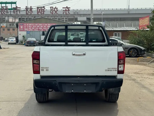 Isuzu Lingtuo — Фото автомобиля 4