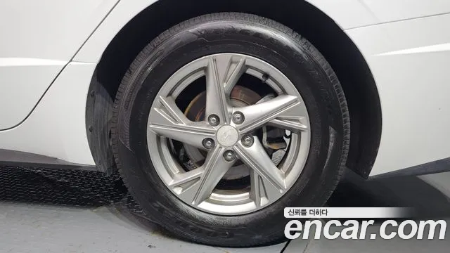 Hyundai Sonata Sonata (DN8) 2.0 LPG(Для проката) — Фото автомобиля 21