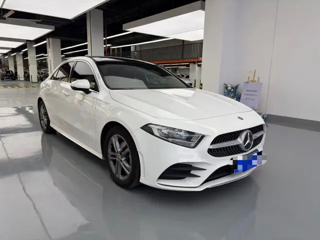 Mercedes-Benz A-Class — Фото автомобиля 3