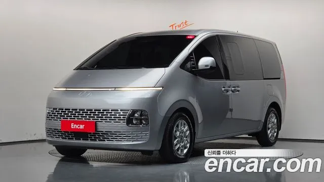 Фотография автомобиля — Hyundai Staria