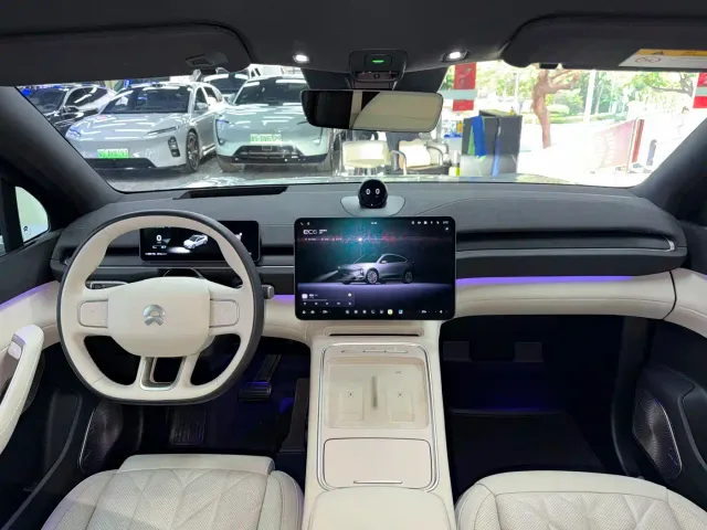 Nio EC6 — Фото автомобиля 12