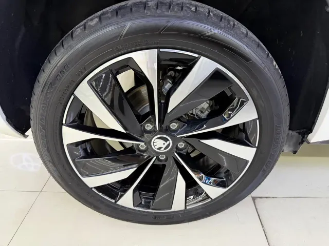 Skoda Karoq — Фото автомобиля 23