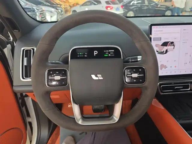 Li Auto L7 — Фото автомобиля 10