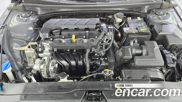 Hyundai Avante CN7 — Фото автомобиля 9