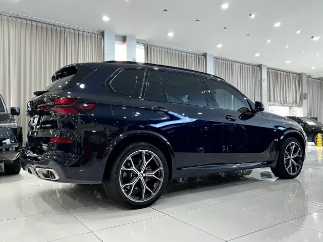 BMW X5 — Фото автомобиля 4