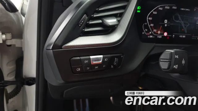 BMW 1 Series F40 — Фото автомобиля 27