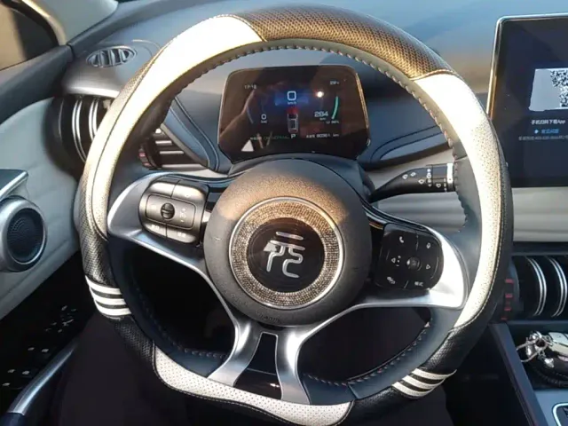 BYD Yuan PLUS — Фото автомобиля 10