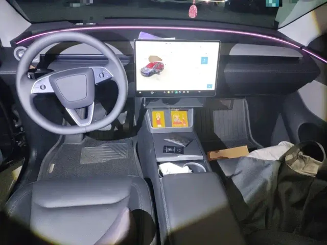 Tesla Model Y — Фото автомобиля 10
