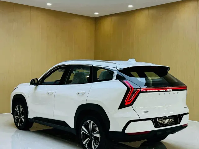 Geely Boyue L — Фото автомобиля 14