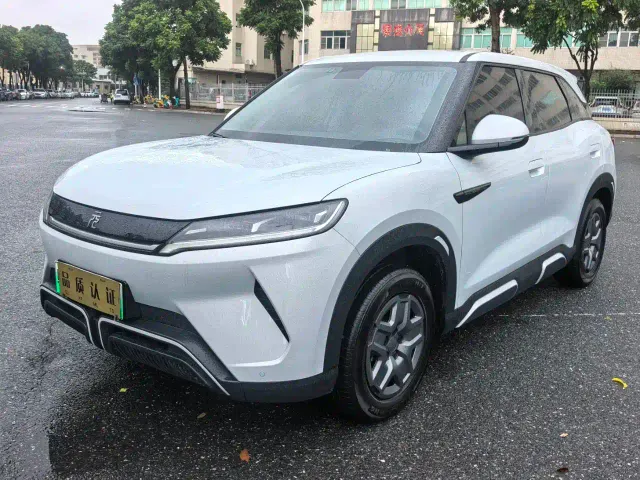 BYD Yuan UP — Фото автомобиля 3