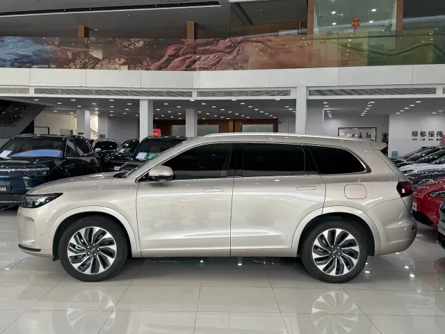 Aito M7 — Фото автомобиля 4