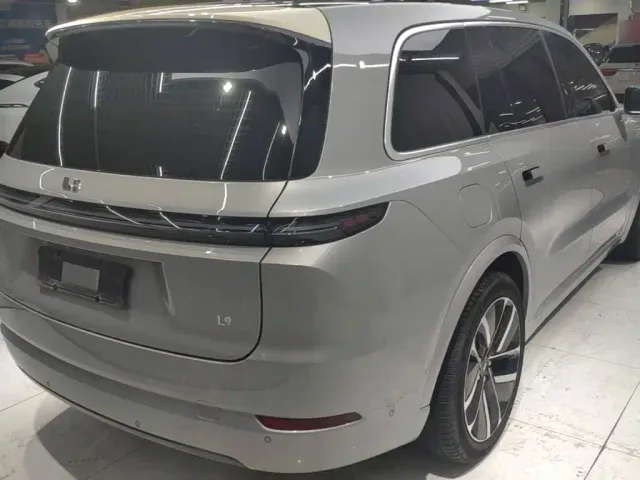 Li Auto L9 — Фото автомобиля 7