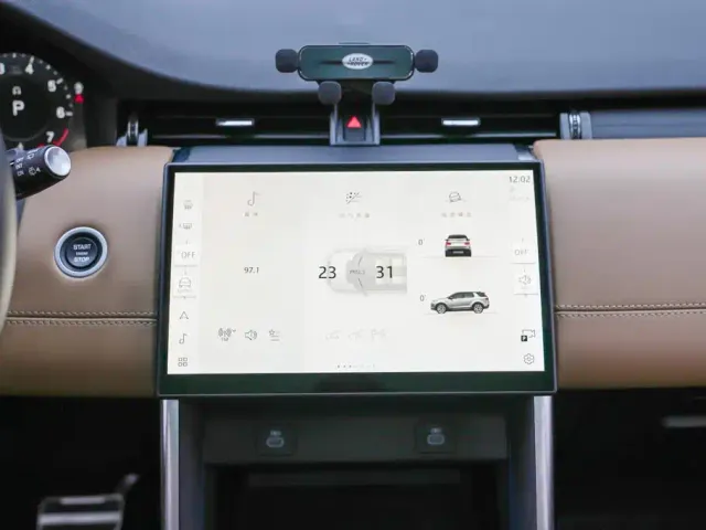 Land Rover Discovery Sport — Фото автомобиля 10