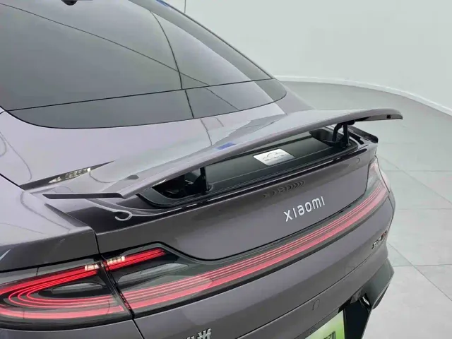 Xiaomi SU7 — Фото автомобиля 16