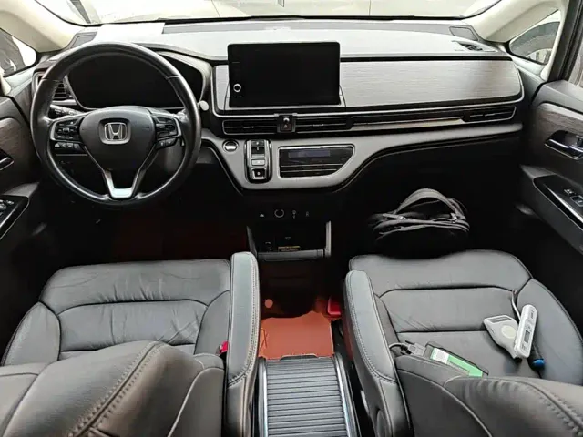 Honda Elysion — Фото автомобиля 9