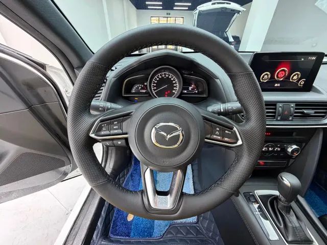 Mazda CX-4 — Фото автомобиля 9
